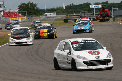 Michael Holm Markussen i front.